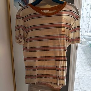 cute lil billabong top 🌊